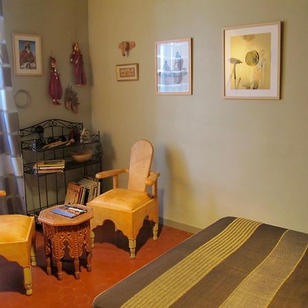 Tombe La Nefle Bed and Breakfast Avignon Exteriör bild