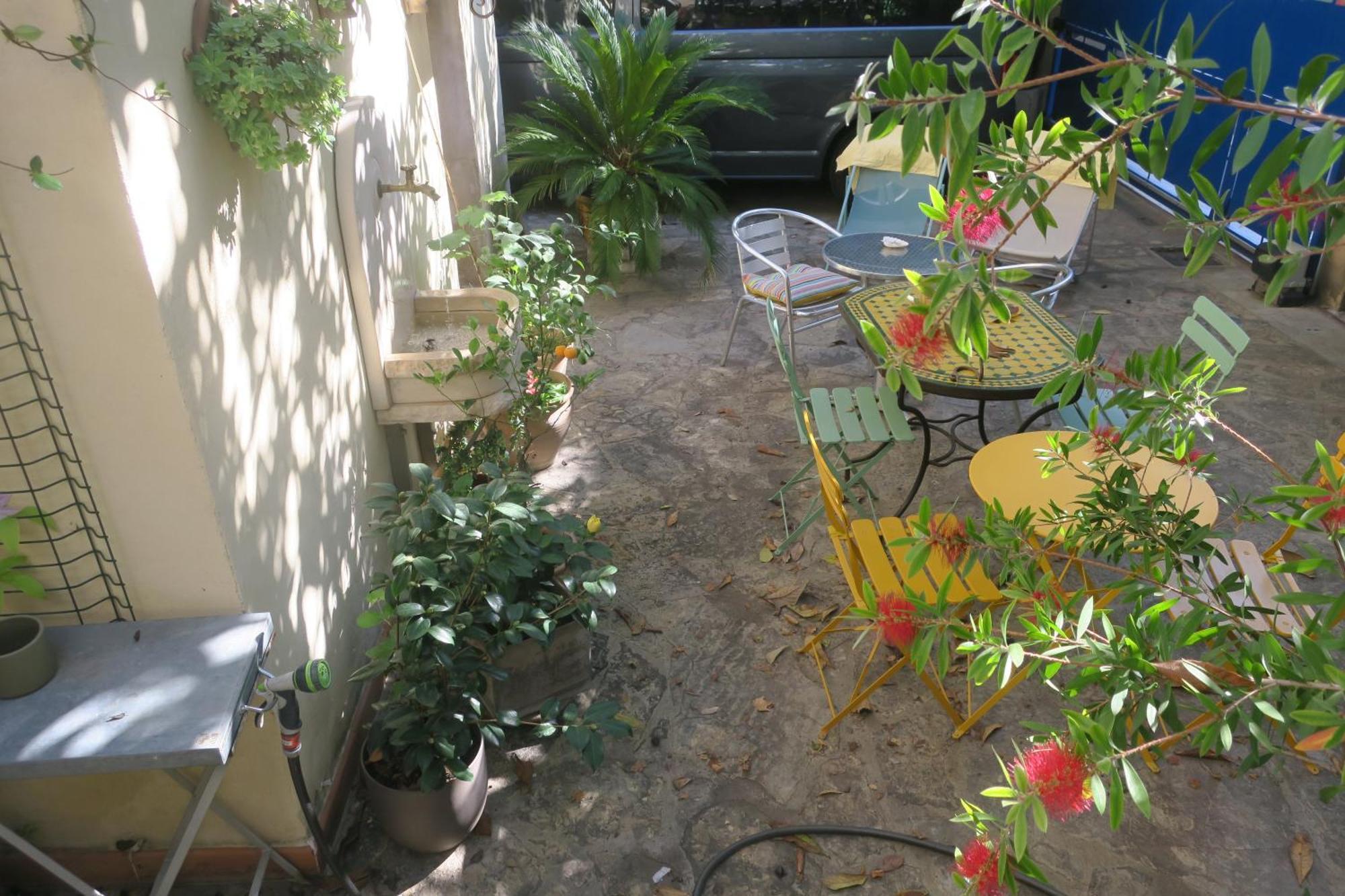 Tombe La Nefle Bed and Breakfast Avignon Exteriör bild