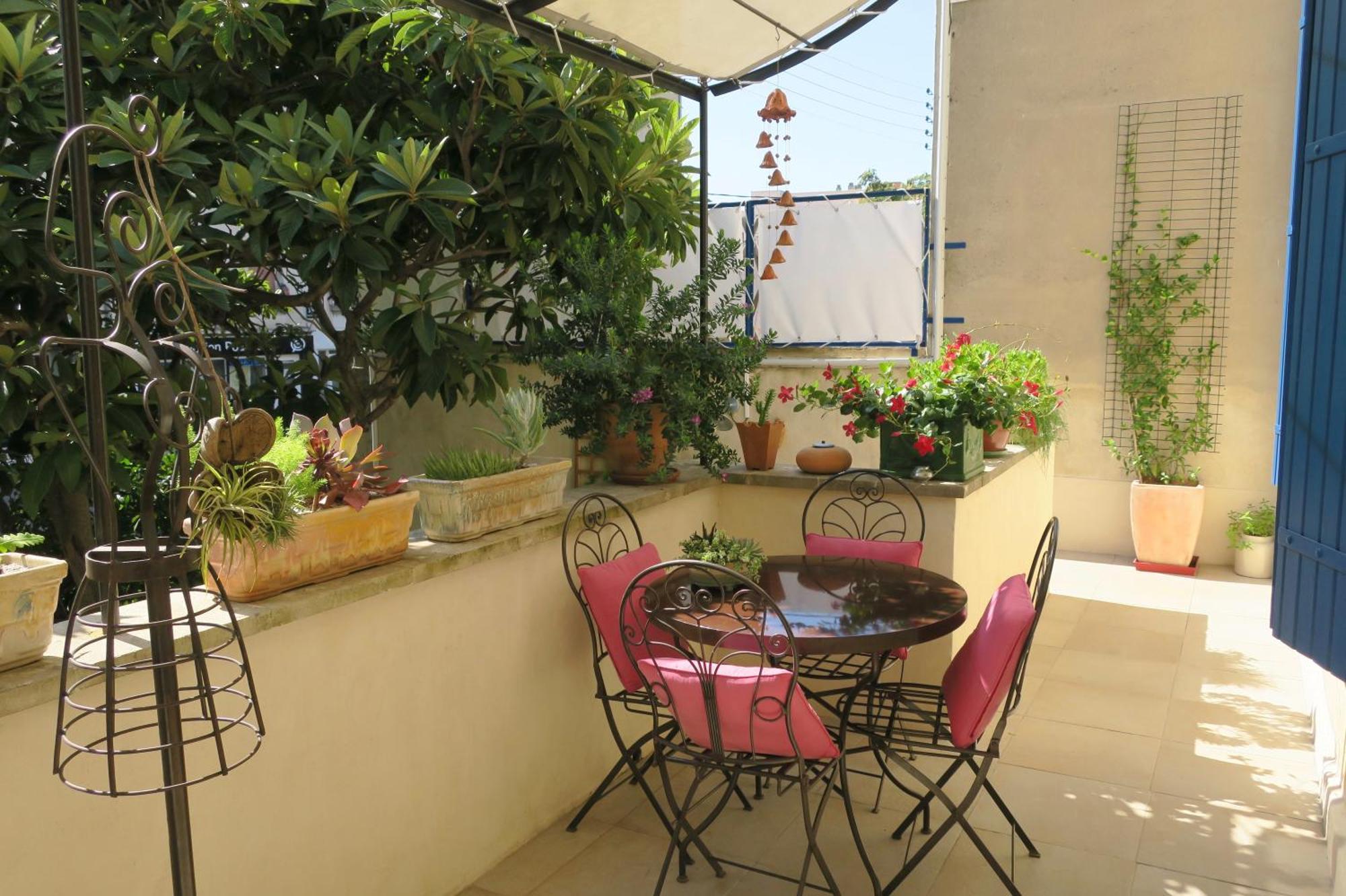 Tombe La Nefle Bed and Breakfast Avignon Exteriör bild